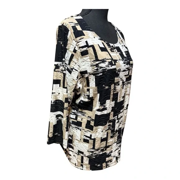 JM NWT Collection Black and White Fitted Graphic Blouse - Picture 3 of 7